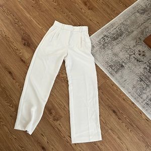 Aritzia Effortless Pant